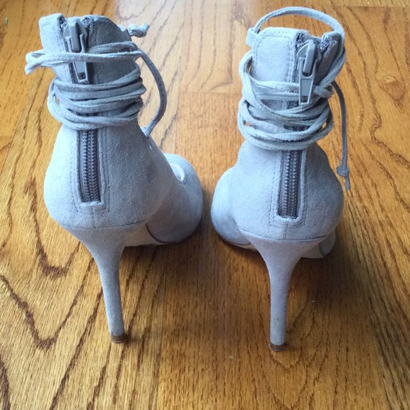 Vince Camuto Sandria Lace Up Ghillie Heel - Picture 6 of 11